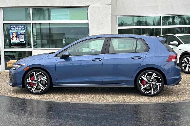 2026 Volkswagen Golf GTI 2.0T SE WVW3E7CD2TW182324