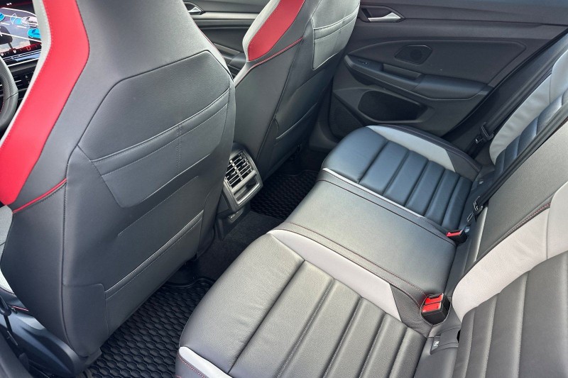 2026 Volkswagen Golf GTI 2.0T SE WVW3E7CD5TW161354