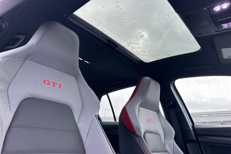 2026 Volkswagen Golf GTI SE - Photo 16