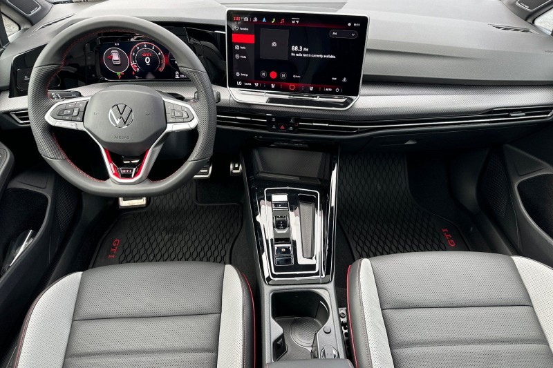 2026 Volkswagen Golf GTI SE - Photo 12