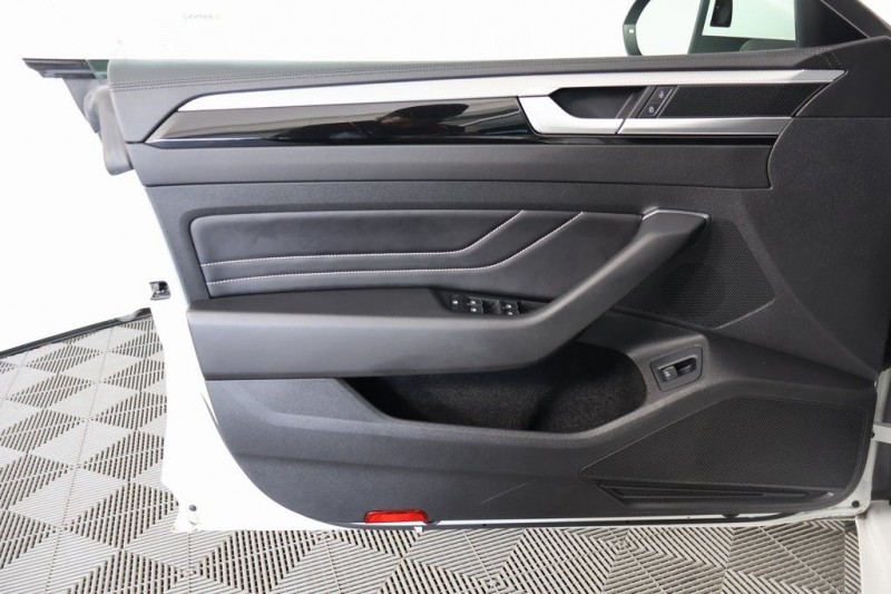 2023 Volkswagen Arteon 2.0T SE R-Line WVWSR7AN8PE001556