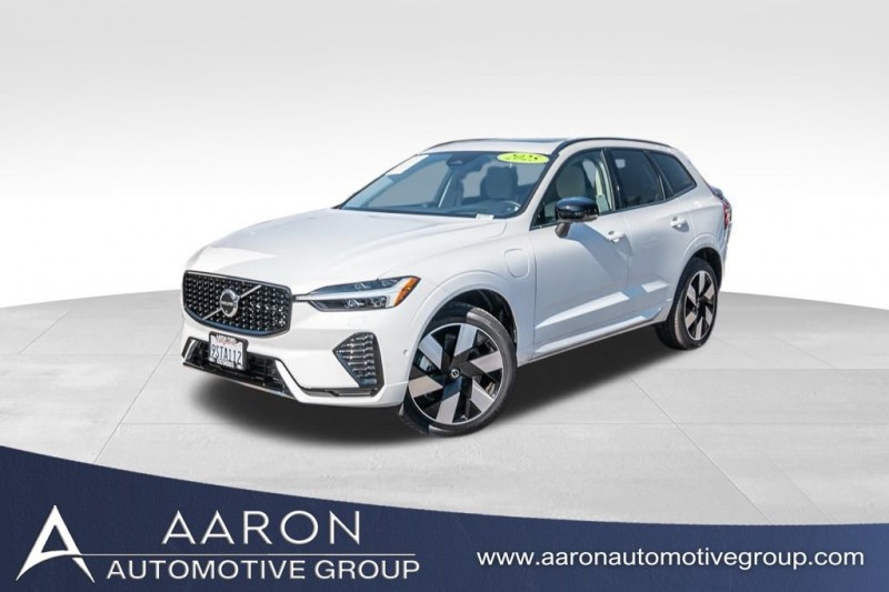 2025 Volvo XC60 Plug-In Hybrid T8 Ultra YV4H60RM8S1072808