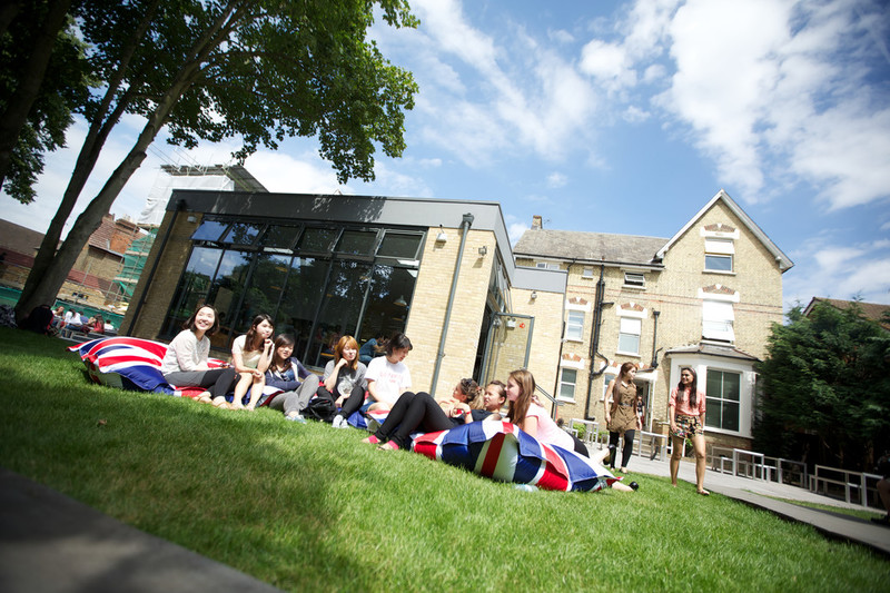 Kings Colleges: London 6