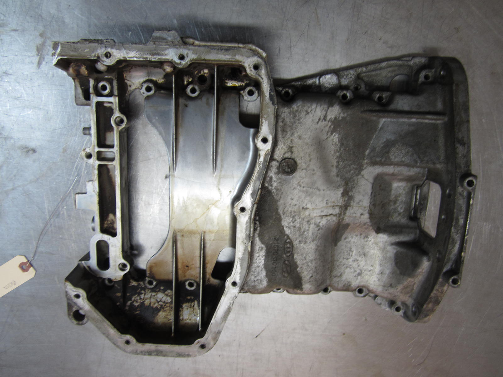 Engine Oil Pan Sump for Kia Sedona Hyundai Azera Entourage Sonata V6 3.8L 06-09