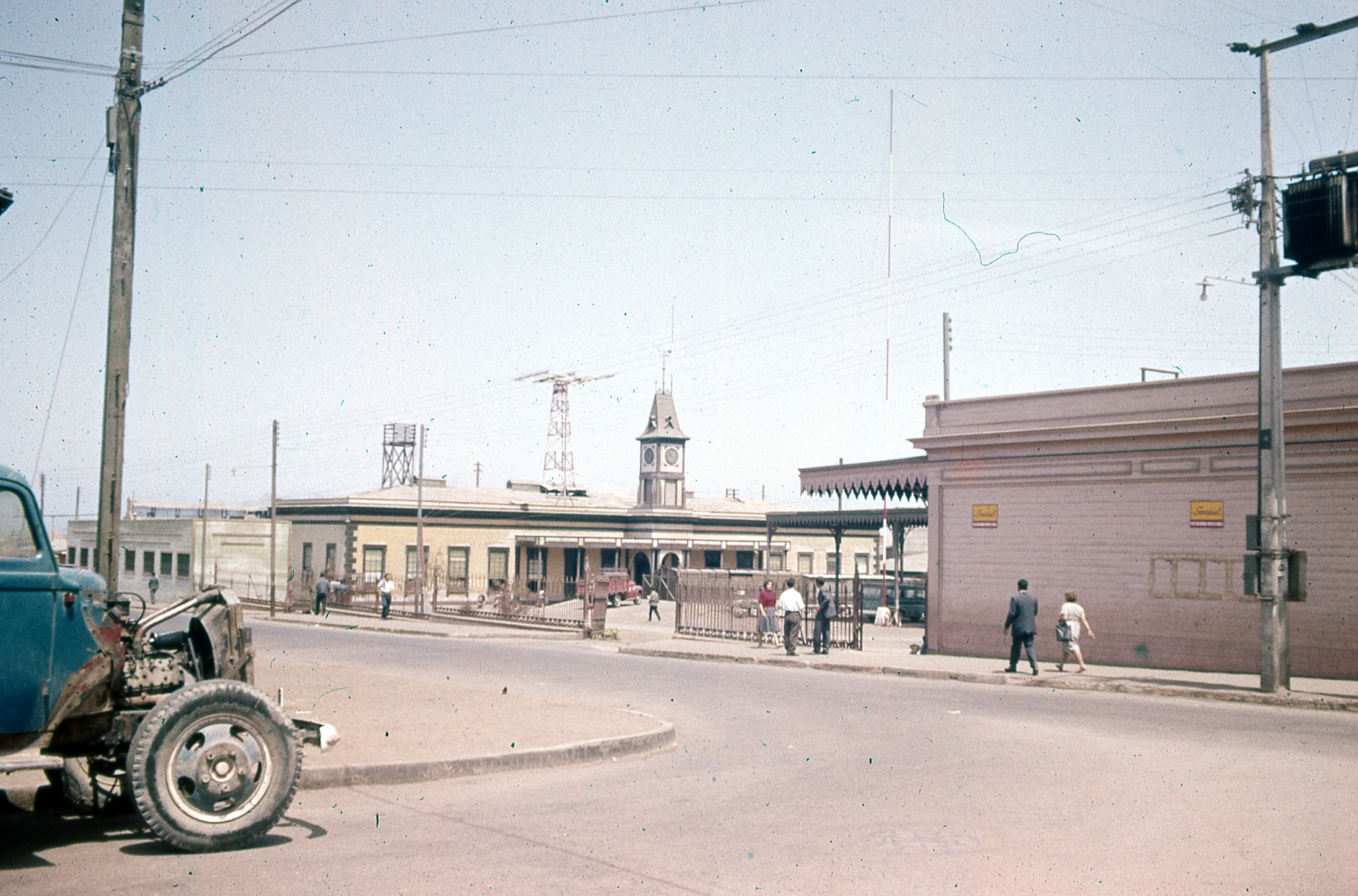 iquique-edificio-correos-y-estacion.jpg
