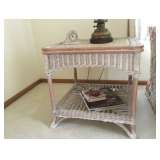 Sq. Wicker lamp table