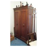 Small armoire