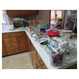 Tons of kitchen items