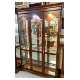 Lighted, Mirrored Back Display Case