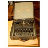 1925 Cadet Remington Typewritter