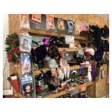 Halloween masks & accessories 