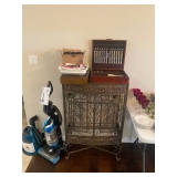 Wine rack and super flatware