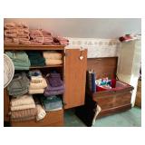 Storage & bath towels