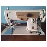 Vintage Singer Sowing machine.