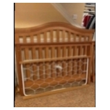 Convertible wood bedroom set, crib to toddler bed, to full size bed