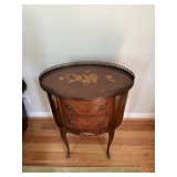 End table (pair)