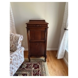 Columbia Grafonola (closed)