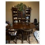 Vintage Dining room set w/ a removable leaf, 6 chairs and large hutch