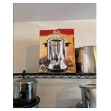 Various kitchen items 