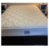 queen mattress/boxspring/frame$150