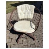 patio chairs (4)