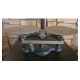 Vintage Kitchen Scale