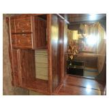 Bar Hutch