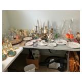 Hurricane lamps, figurines