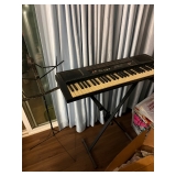 KAWAI X-130 Electric Keyboard with Stand. 