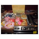 Kitchen:  Cake Tin-Tomas the Train Engine 1994