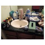 Upstairs Bedroom Left: Bathroom Stuff