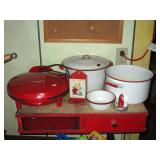 Kitchen Fiesta Quesadilla Maker, Red/White Porcelain Pots 