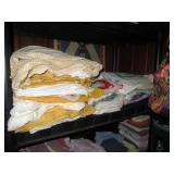 Back Bed Room: Blankets