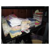 Back Bed Room: Towels