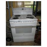 Kitchen:  GE True Temp Oven 6 Months Old