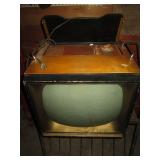 Basement: Magnavox TV