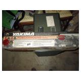 Garage: Yakima Power Hound Ski Rack,