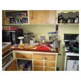 Kitchen: Scales, etc.