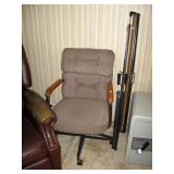 2nd Bed Room: Office Chair, Movie Screen