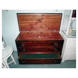 Middle Bed Room Lane Cedar Chest