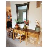 Living Room: Living Room: