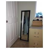 1st Bedroom Right: Mirror 1st Bedroom Right: Mirror