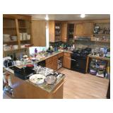 Kitchen: Kitchen: