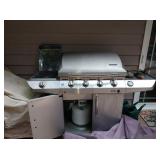 Back Yard: Quantum  Grill-Extra Burner on the side w/Sure Fire Ign.