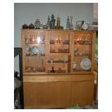 China plates Crystal glass   Mid-Century Display