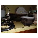 Kitchen: Terra Pyrex Bowls
