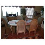 Kitchen/Breakfast Room: 