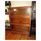 2 Floor: Globe-Wernieke 3 Stacker 