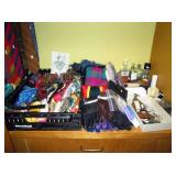 Ties--Cashmere scarf--Scarfs--Gloves--etc.