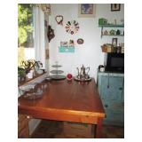 Kitchen---Great table  